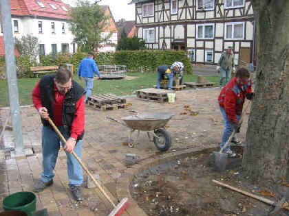 Dorfplatz2003UweHerbert