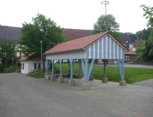 dorfplatzhaltehaus